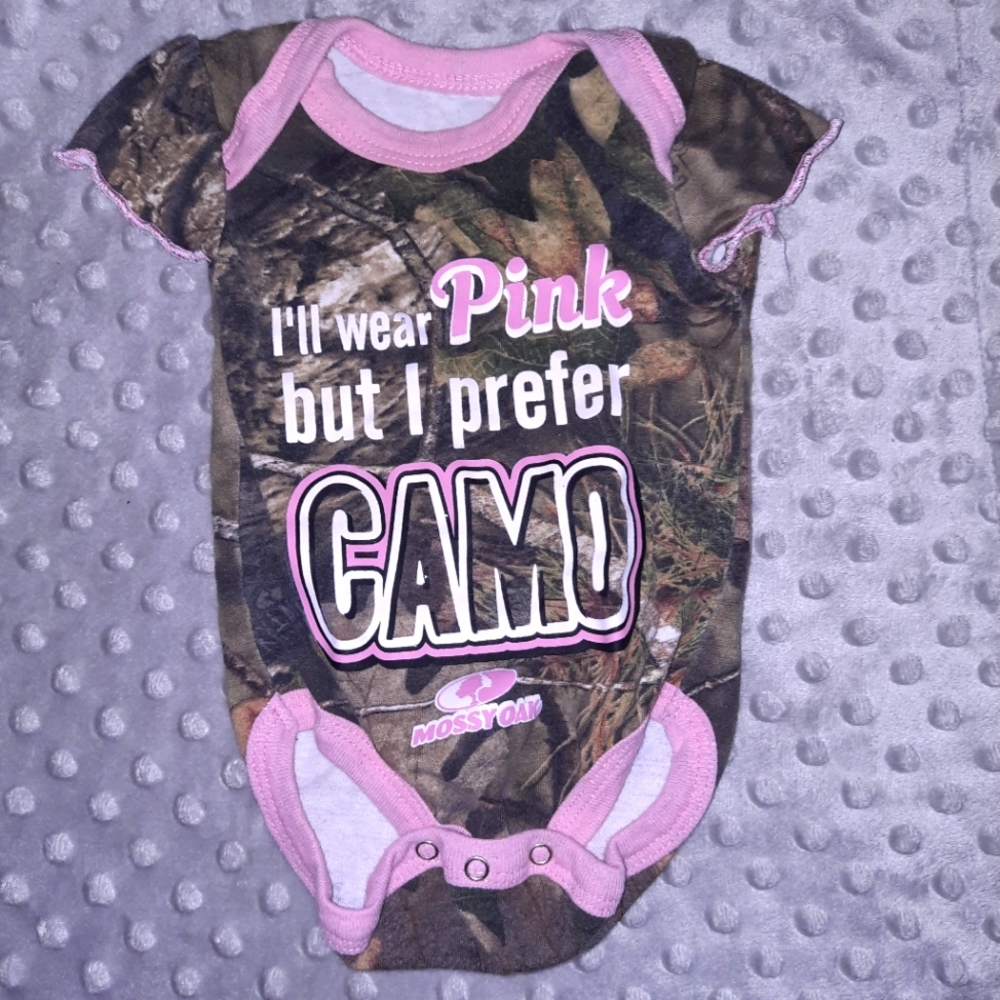 4/$20 Onesies/Bodysuits